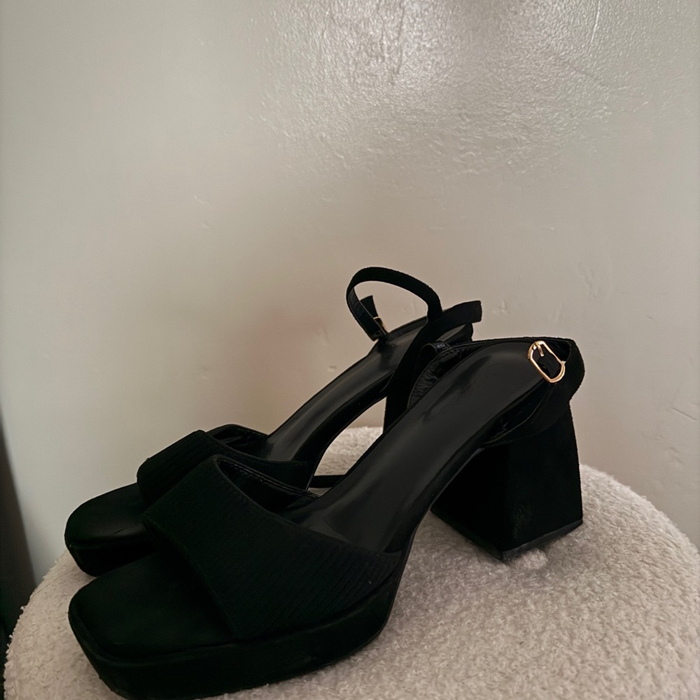 Elegant Black Block Heel Sandals